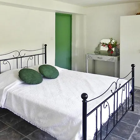 In Near Sandy * Denneville